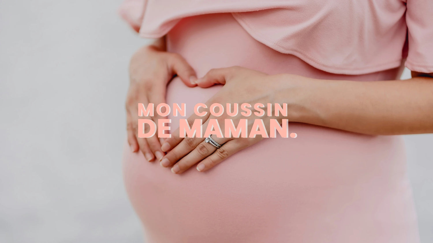 femme enceinte coeur mon coussin de maman logo